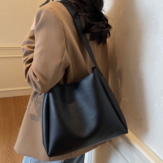black handbag, black shoulder bag, handbag, shoulder bag