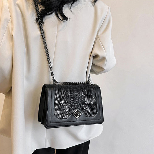 black leather bags, black crossbody bag, Trendy women's crossbody bag, Stylish purse