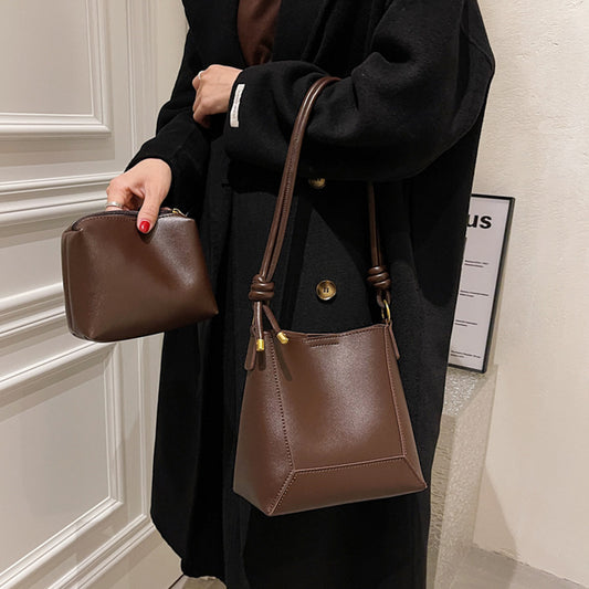 women’s vintage shoulder tote bag, women’s vintage faux leather shoulder tote bag with adjustable strap, women’s handbag, brown handbag, women's brown handbag