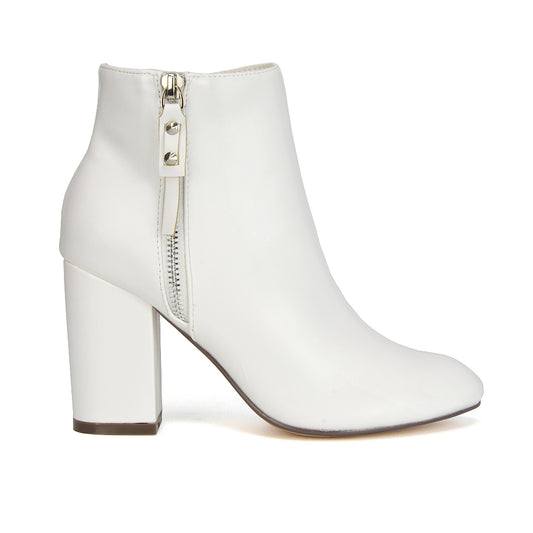 White | XY London | white boots,ankle booties,white block heel boots,ladies boots