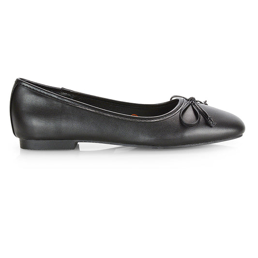 Black Synthetic Leather | XY London | comfy everyday shoes,ladies office shoes ,girls school shoes,black pu pumps