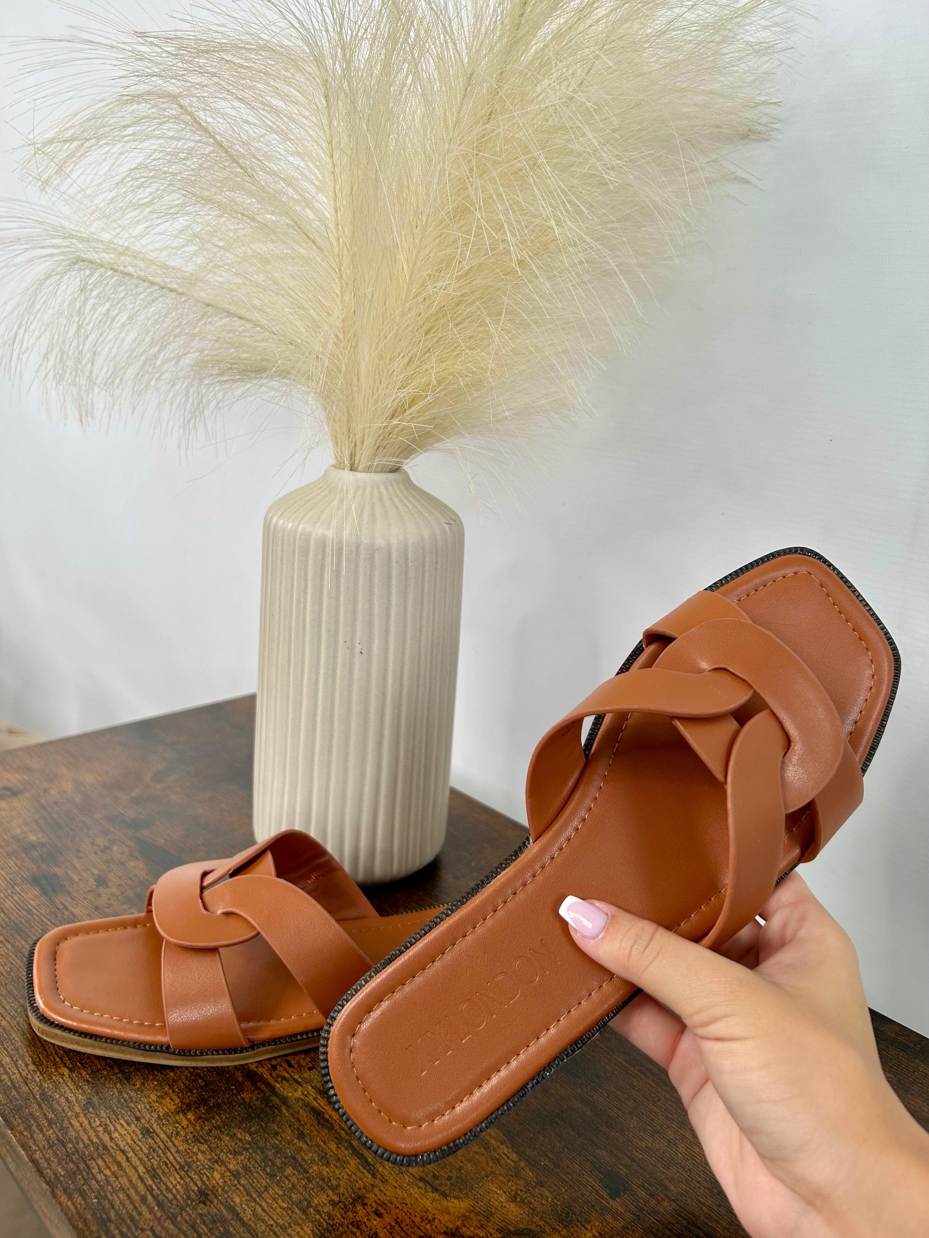 Flats /Holiday Sandals