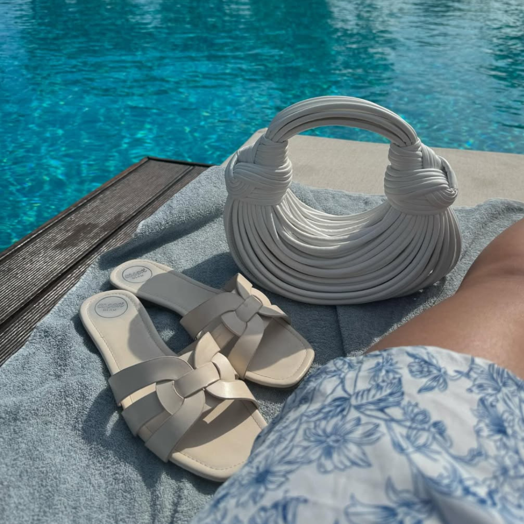women's holiday sandals, holiday outfits, holiday shoes, summer sandals, summer shoes