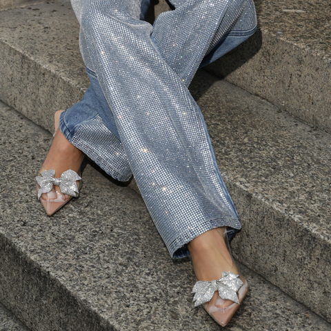 sparkly heels, trendy heels, jeans outfit