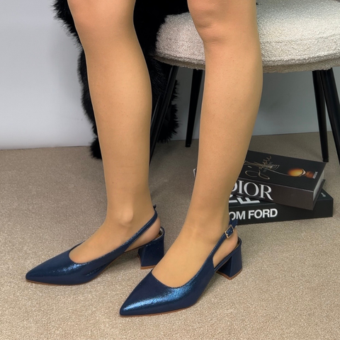 navy heels for wedding guest