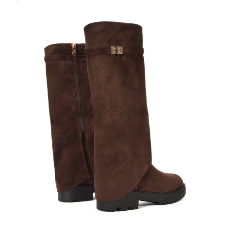 brown knee-high boots for women, chunky sole brown knee boots, stylish tall boots for fall and winter, trendy women’s shoes, fall fashion 2025, elegant winter shoes