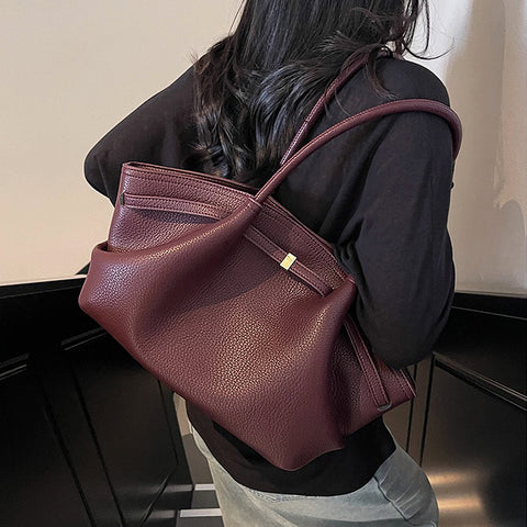 burgundy tote handbag, burgundy slouchy, Modern structured tote, Work-to-weekend women’s bag, Understated luxury handbag, Best tote bag for busy women