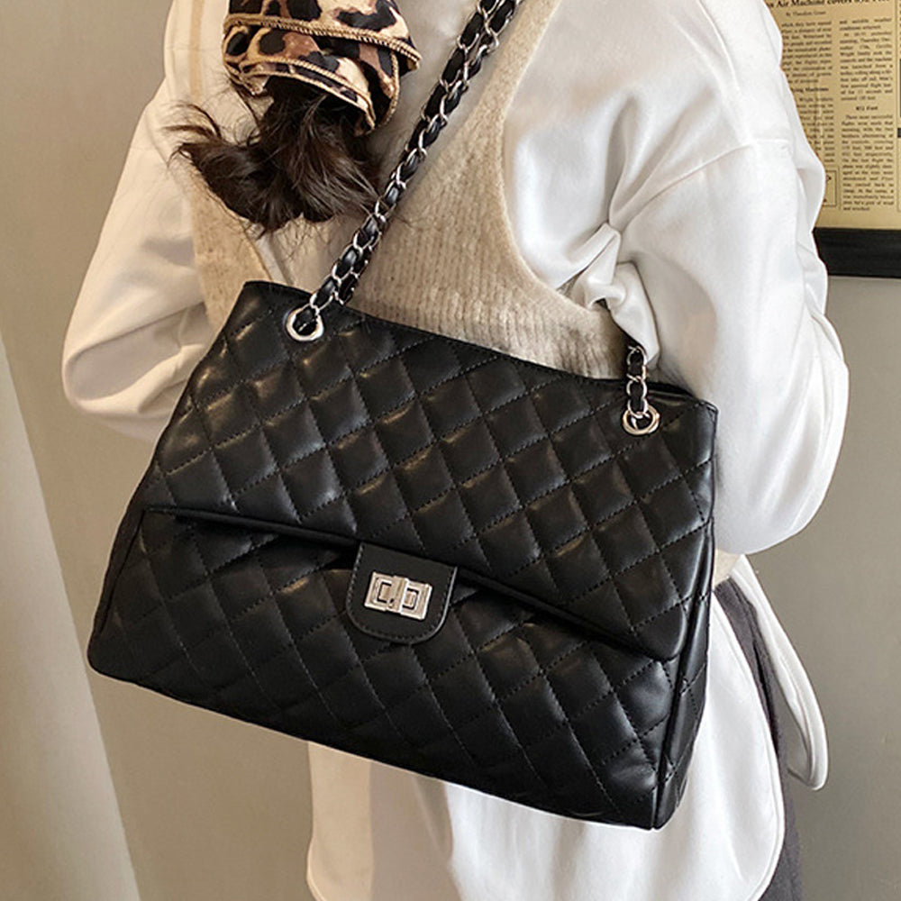 women's quilted shoulder bag, women’s shoulder bag with chain strap, women’s quilted flap shoulder bag with chain strap, buy women’s quilted shoulder bag, black handbag, women's black bag