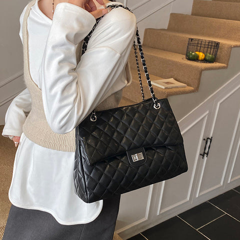 women’s quilted chain strap handbag online, stylish quilted crossbody bag for women, quilted purse for women, quilted flap shoulder bag, black shoulder bag, black tote bag