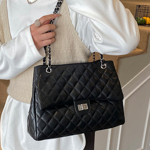 women's chain strap bag, women’s flap handbag, elegant quilted shoulder handbag for ladies, affordable quilted shoulder bag for women, black quilted handbag, black chain strap shoulder bag