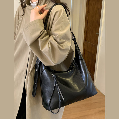 women's casual shoulder bag, lightweight slouchy shoulder handbag women, best slouchy shoulder bag for women, casual women's tote bag, black casual handbag women