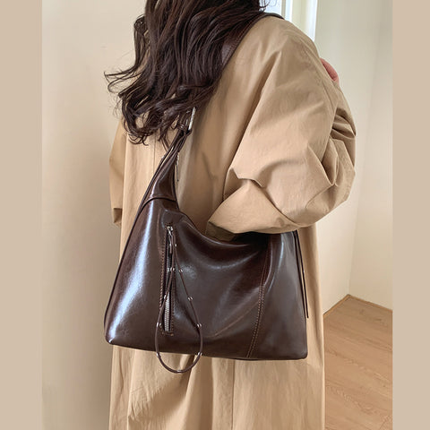 women's everyday shoulder bag, casual women's shoulder handbag for work and shopping, trendy women's tote bag, modern women's shoulder bag, brown women's slouchy tote bag