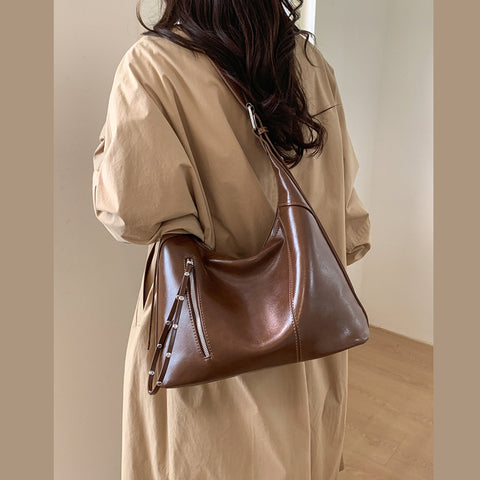 women's casual shoulder bag, lightweight slouchy shoulder handbag women, best slouchy shoulder bag for women, casual women's tote bag, tan casual handbag women