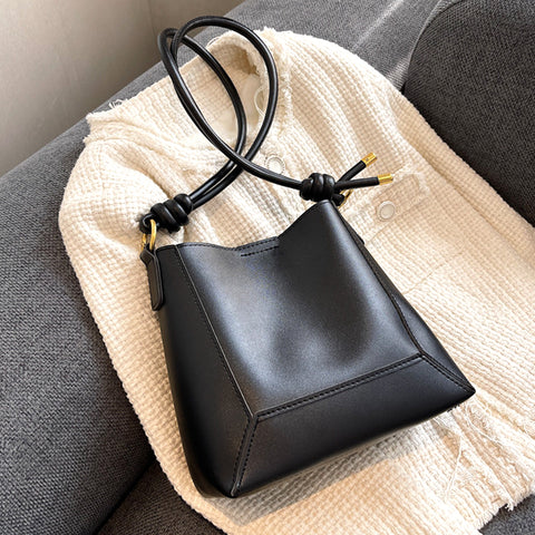 women’s casual shoulder tote, lightweight adjustable tote handbag, everyday tote bag women, black everyday handbag, black adjustable strap handbag