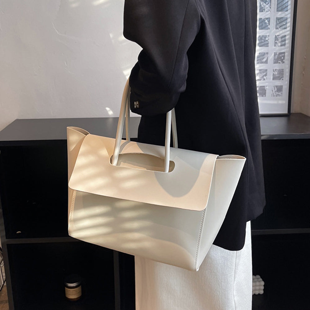 faux leather shoulder tote bag, everyday shoulder tote bag, stylish faux leather shoulder tote bag for women, tote bags, beige shoulder bag, beige shoulder tote bag