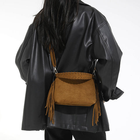 women's western tassel shoulder bag, women's fringe shoulder bag, women's western side tassel shoulder bag, tan crossbody bag