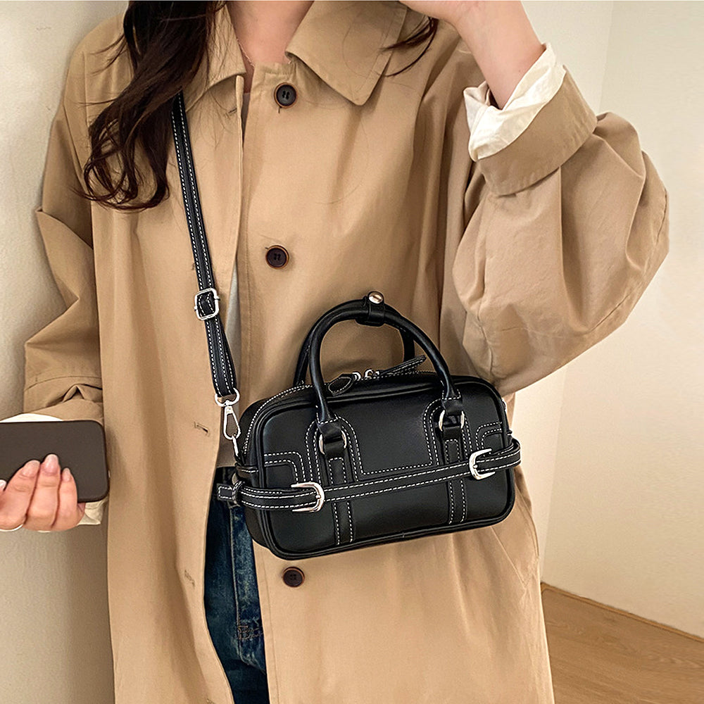Black mini purse for everyday wear
