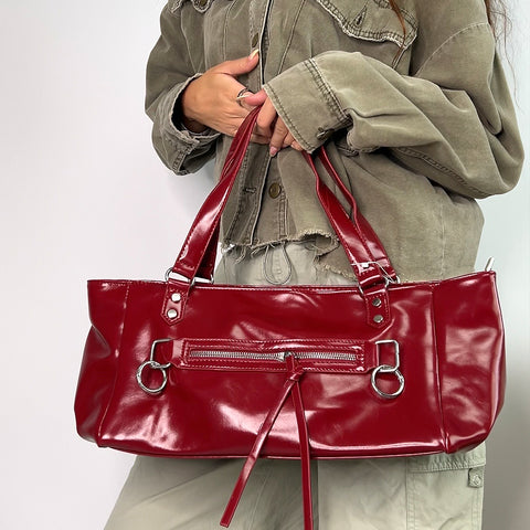 red large shoulder bag, red large zip up everyday shoulder bag