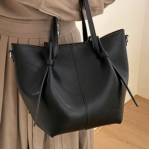 women's black tote handbag