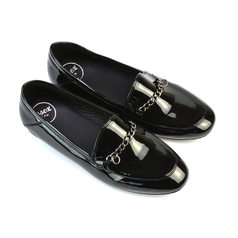 Women’s loafers with gold chain, Women’s leather-look loafers, Loafers for formal and casual outfits, School uniform shoes for girls
