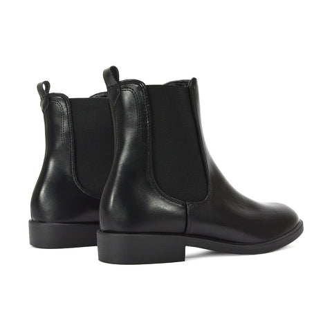 black winter boots, black everyday boots, Elegant ankle boots 2025, Comfortable walking boots women, Fall leather boots women
