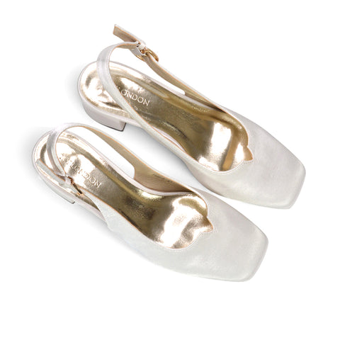 Ivory block heel shoes, Elegant ivory bridal shoes with slingback strap