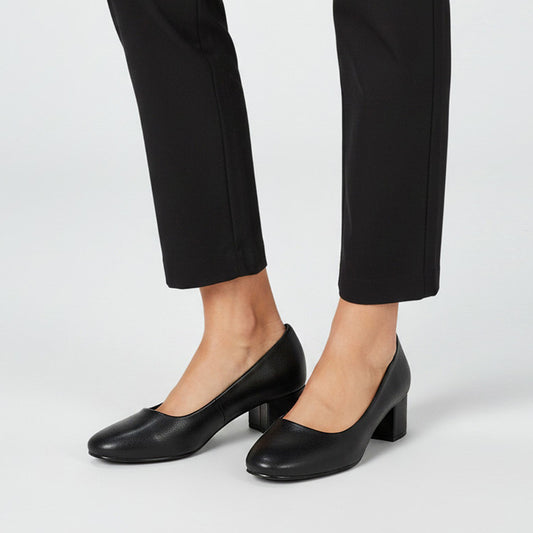 black block heels, black court shoes
