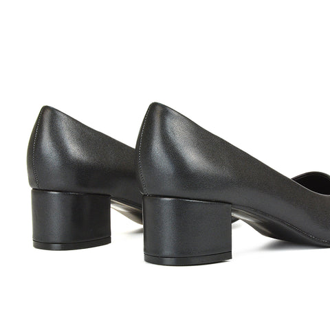 black holiday heels, black race day heels, holiday heels, race day heels