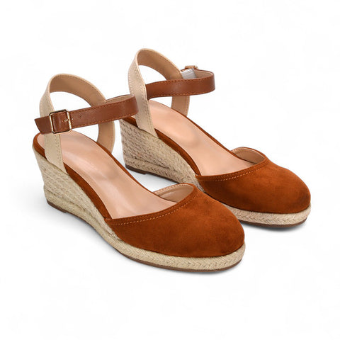 tan holiday sandals, tan holiday shoes, holiday sandals, holiday shoes