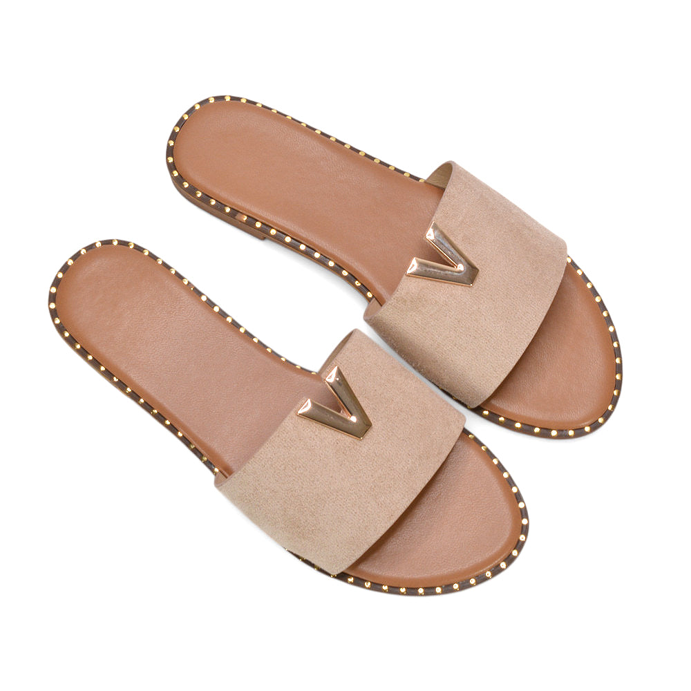 Women’s slides sandals, Comfortable slip-on flat sandals for women, Holiday flat sandals for women, Trendy summer slides, Summer fashion sandals, taupe slip on slides, taupe strappy slides