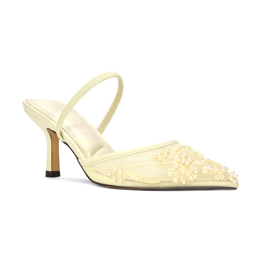 best ivory wedding heels, ivory pointed toe slingback pumps, ivory heels for wedding guest outfit, ivory pumps