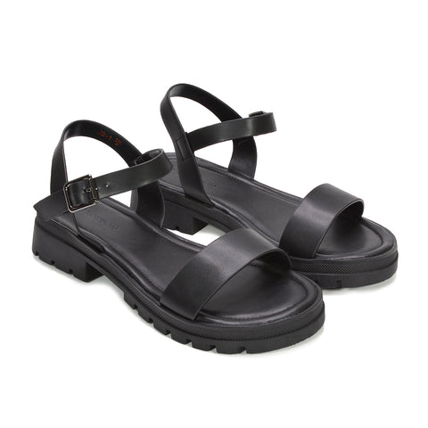black lug sole sandals, lightweight black strappy sandals for summer outfits, black sandals for brunch outfit, durable black everyday sandals