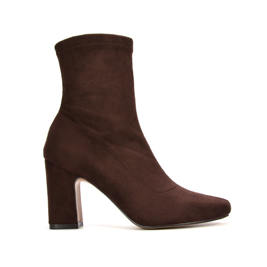 brown ankle boots women, brown block heel boots, women ankle boots, square toe ankle boots, office wear ankle boots, trendy women boots, women ankle boots online