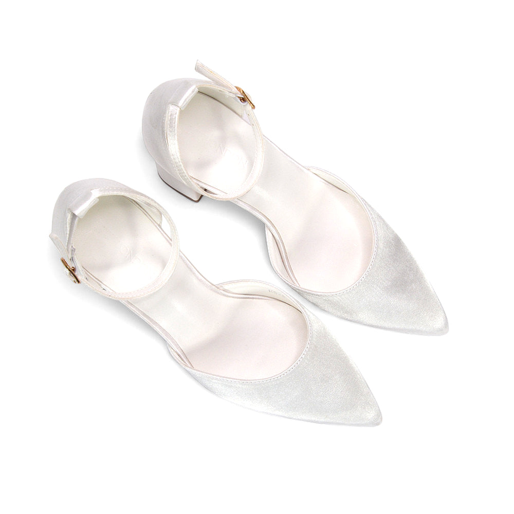 ivory bridal pumps for wedding ceremony, ivory shoes to wear with wedding dress, elegant ivory heels for wedding dress, comfortable ivory bridal heels for women