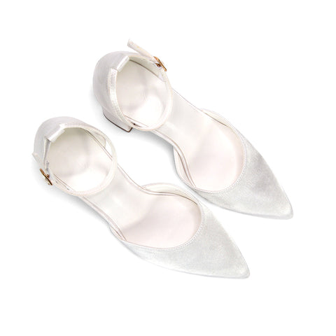 ivory bridal pumps for wedding ceremony, ivory shoes to wear with wedding dress, elegant ivory heels for wedding dress, comfortable ivory bridal heels for women