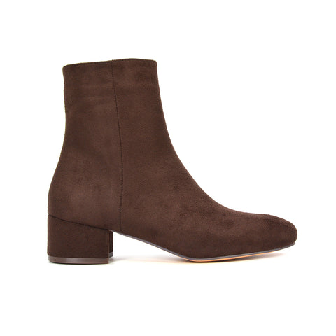 brown low heel zip up Chelsea ankle boots for women, women’s brown Chelsea boots with side zip, brown low heel Chelsea ankle boots for women, women’s brown zip up ankle boots