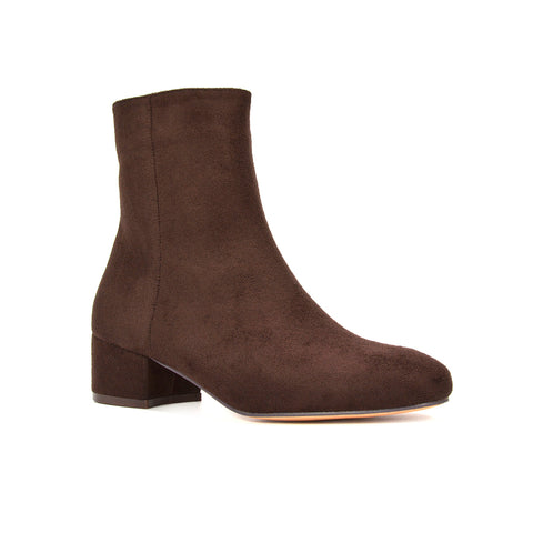 brown Chelsea ankle boots with low block heel, comfortable brown low heel ankle boots for women, stylish brown zip up Chelsea boots for women, women’s brown everyday Chelsea ankle boots