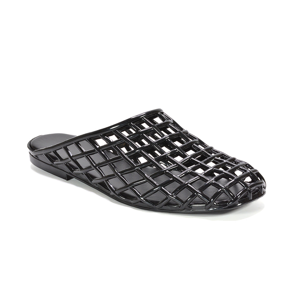 slip on sandals, lightweight slip on summer sandals, trendy jelly sandals 2026, slip on mule sandals UK, black holiday sandals, black mule sandals