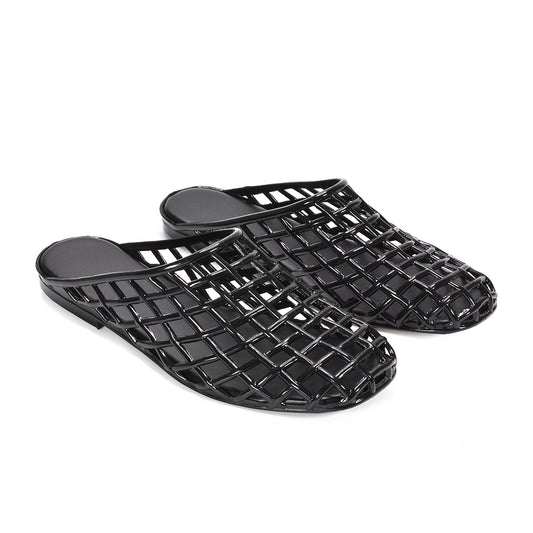 jelly sandals, slip on cage jelly mule sandals, easy slip on summer shoes, women’s summer sandals UK, black jelly sandals, black sandals