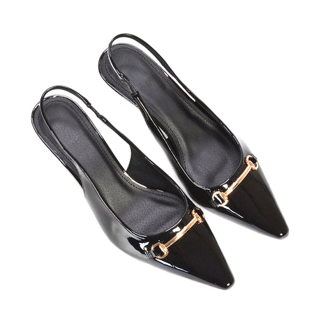 black elegant heels, black point toe heels, elegant heels, point toe heels, Low heel shoes for parties, Women’s dress shoes with gold detail