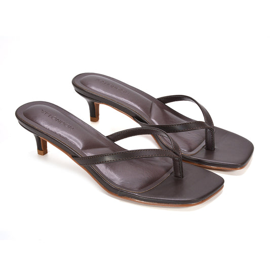 thong kitten heel sandals, thong kitten heel sandals for women, summer vacation sandals, heel sandals, buy thong kitten heel sandals online, brown heeled sandals, brown flip flop heels