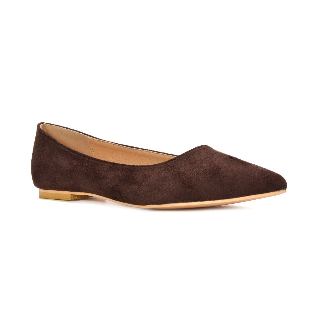 Brown flat shoes, Everyday brown flats, travel-friendly flats, Soft suede flats, Comfortable everyday flats, Workwear flats, Elegant slip-on shoes
