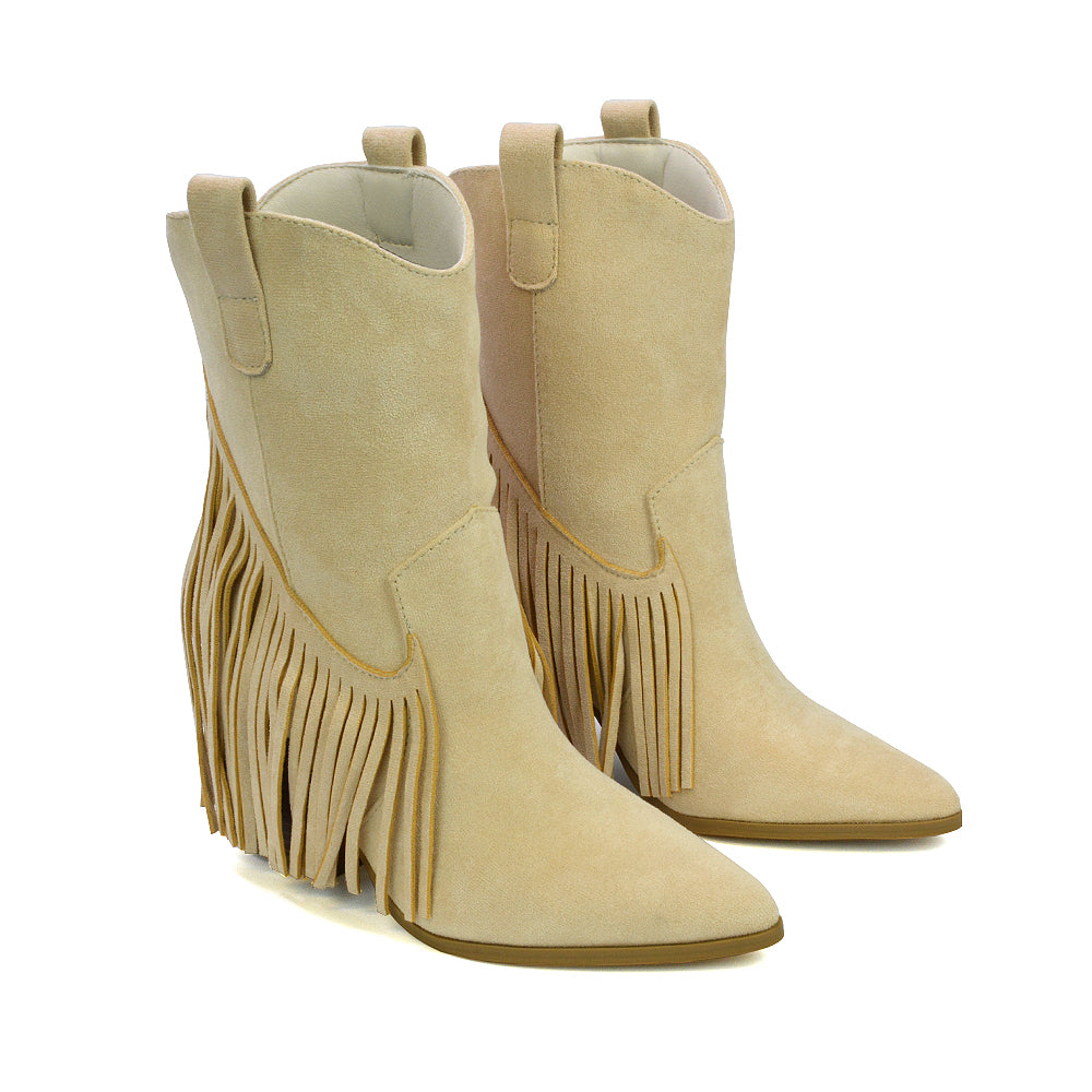 block heel cowboy boots, boho western boots, festival fringe boots, spring western boots, stylish cowboy boots for women, women’s beige suede fringe cowboy boots
