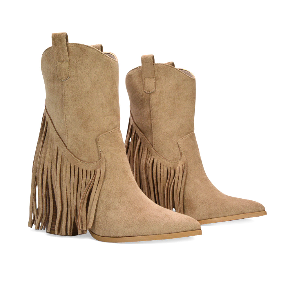 fringe cowboy boots, suede cowboy boots women, Nashville outfit cowboy boots, Coachella style Western boots, country concert outfit boots, Western boots for festivals, festival boots, concert boots, taupe cowboy boots, taupe western boots