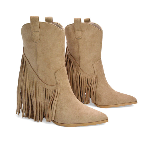 women’s fringe boots, Western ankle boots women, cowboy boots for dresses, affordable suede Western boots, rodeo fashion boots, Western mid heel ankle boots, festival cowboy boots, Harry Styles cowboy boots, rodeo boots, Harry Styles concert outfit ideas, taupe pointed toe boots, taupe suede boots