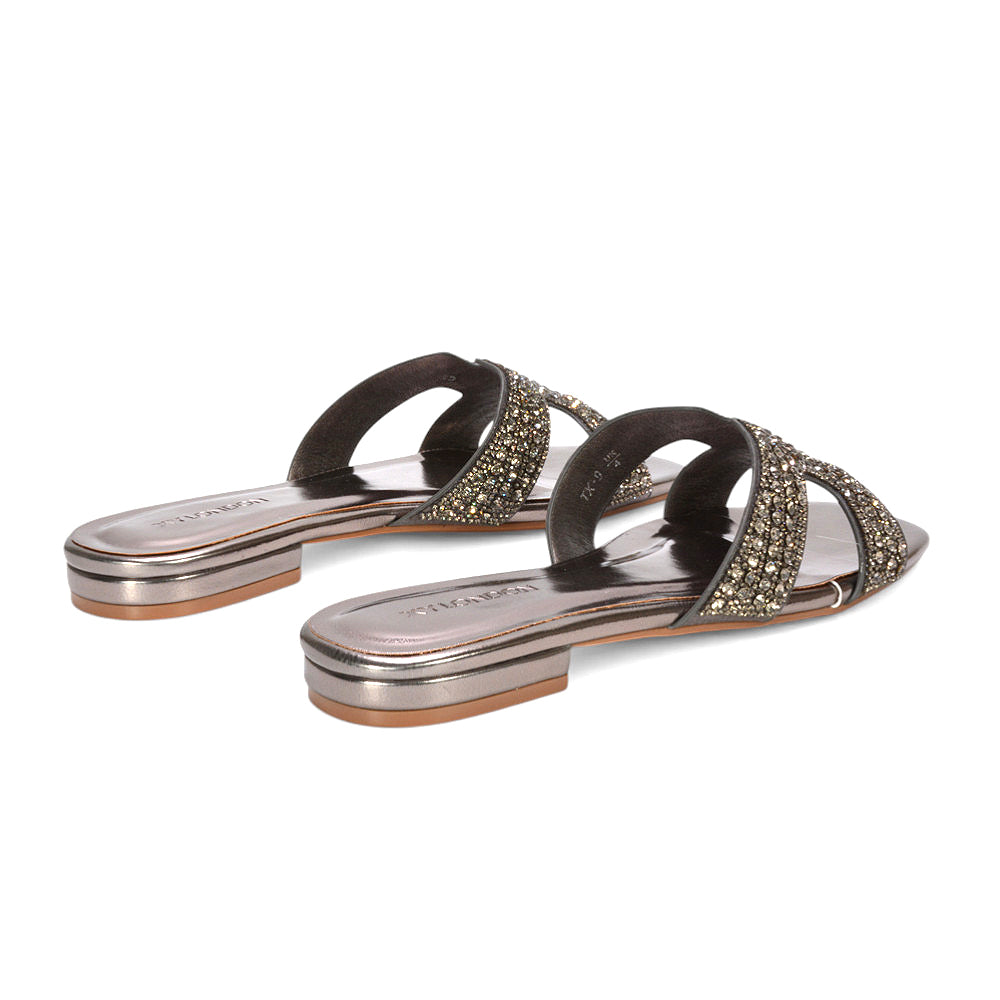 women’s slider sandals flat, beach slider sandals women, women’s lightweight summer sliders for beach and travel, pewter strappy sandals, pewter cut out strap sandals