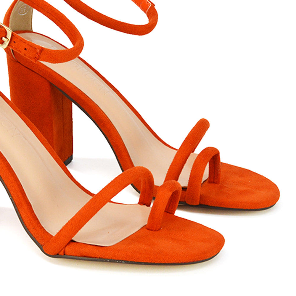 Orange UK 6 | EU 39 | US 8 | XY London