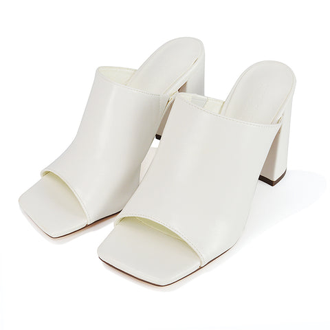 White UK 6 | EU 39 | US 8 | XY London