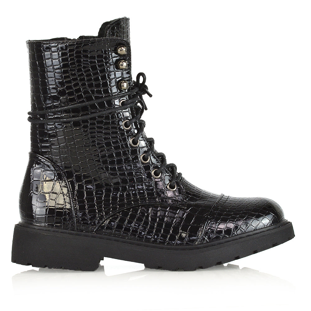 Black UK 6 | EU 39 | US 8 | XY London