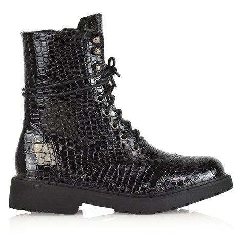 Black UK 6 | EU 39 | US 8 | XY London